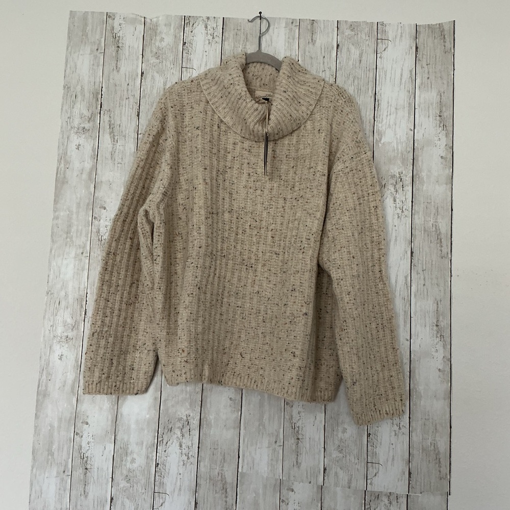 Universal Thread Women's Speckled Beige Sweater
